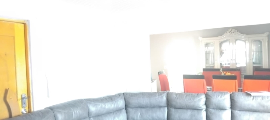 2 Bedroom Property for Sale in Phakamisa Eastern Cape